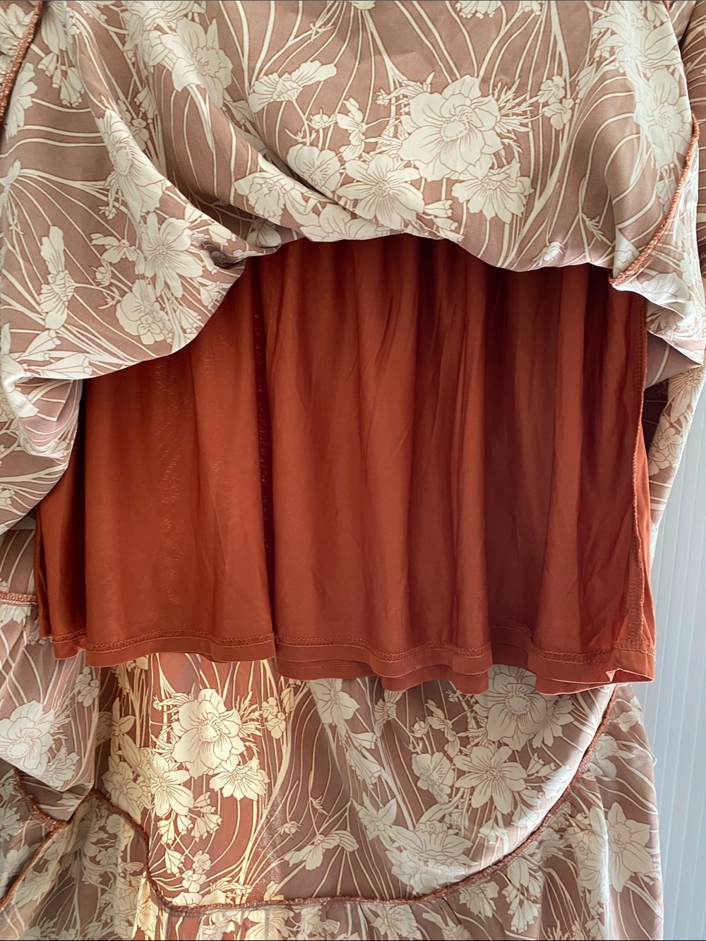 Listicle Satin Rust and Cream Floral Tiered Maxi Skirt NWOT - Picture 3 of 3
